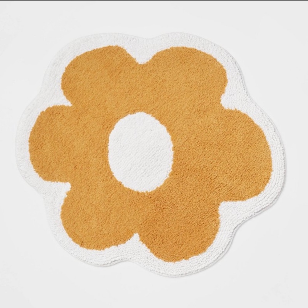 Pillowfort Flower Bath Rug